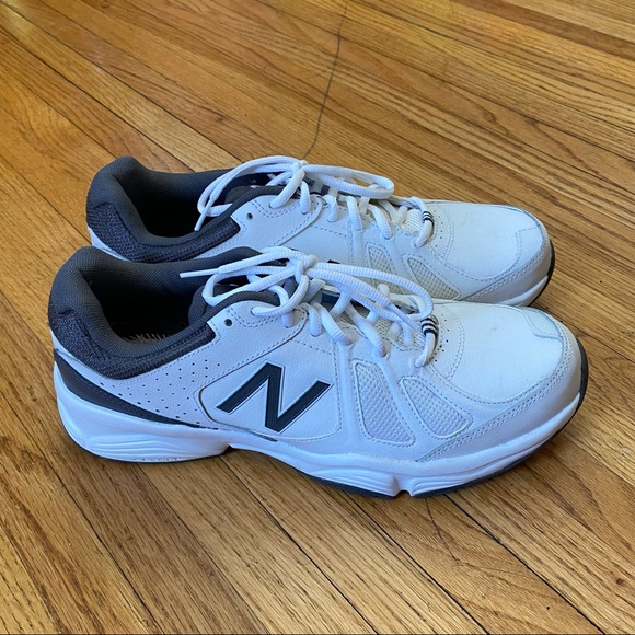 Training Shoes White Gray Mens Size 